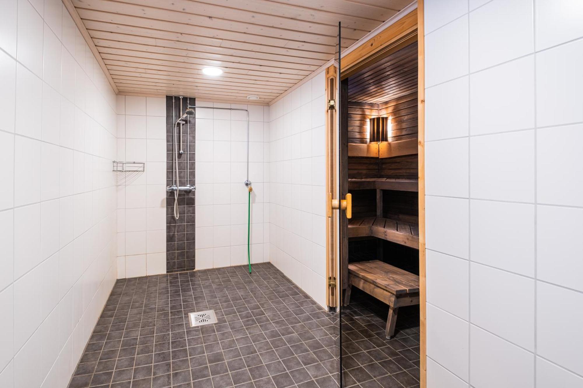 Guest With Authentic Finnish Wooden Sauna, 10 Min Drive From The Airport * Helsínquia
